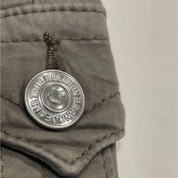 True Religion Women's Skinny Cargo Pants Size 26 Dark Olive Pockets Zipper Hem - Picture 11 of 11